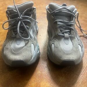 Size 9 - Adidas Yeezy Boost 700 V2 Hospital Blue